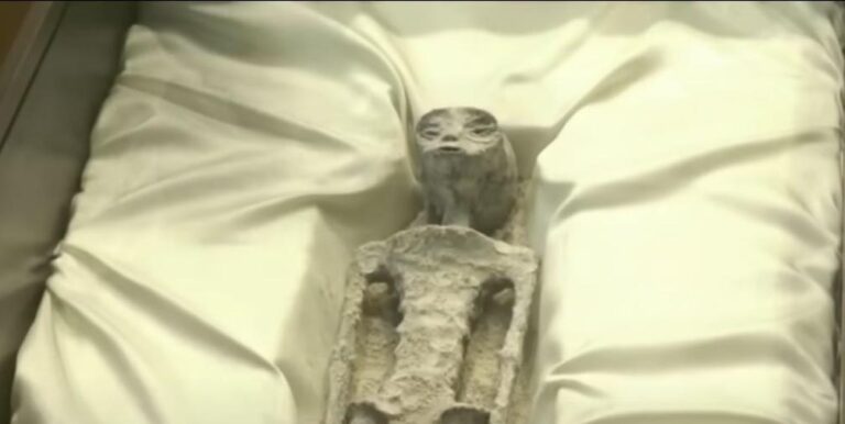 Hamisak a perui ufómúmiák