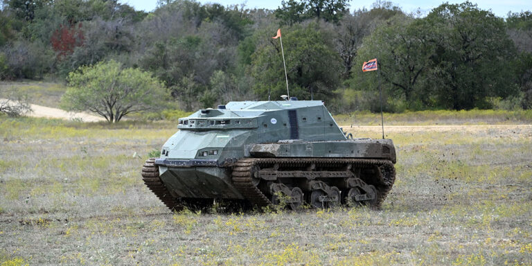 Jönnek a gondolkodó tankok