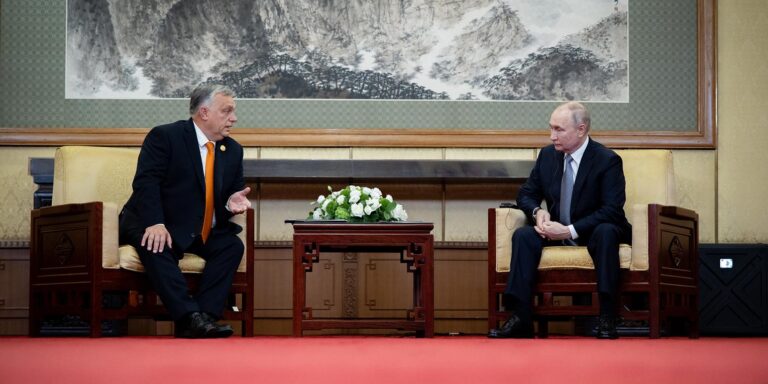 Tragédia történt az Árpád hídon, Orbán Viktor Moszkvába mehet – híradó