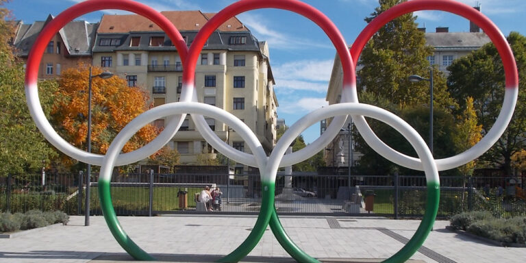Olimpia, kötelező biciklis bukósisak, Tour de France – híradó