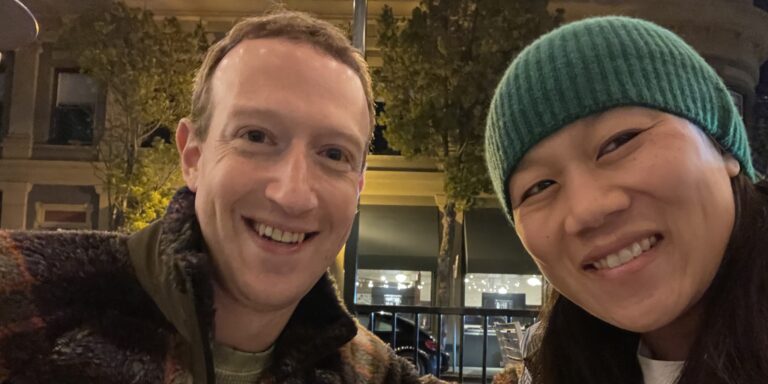 Mark Zuckerberg szobrot emelt a feleségének