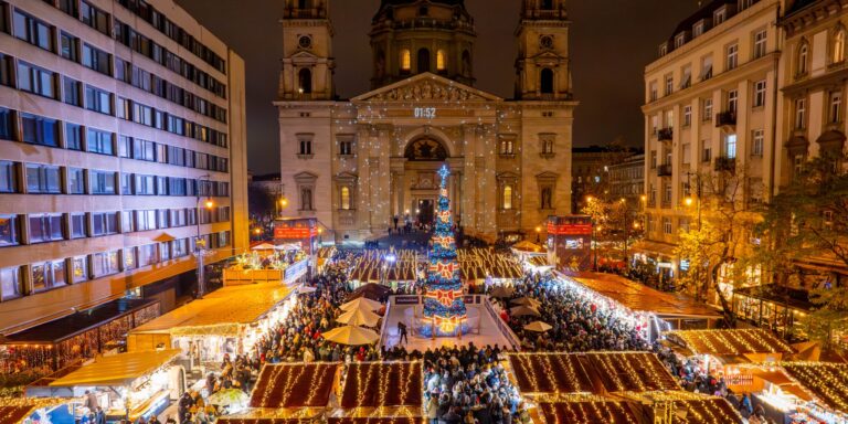 Indul a szezon: a napokban nyitnak a karácsonyi vásárok