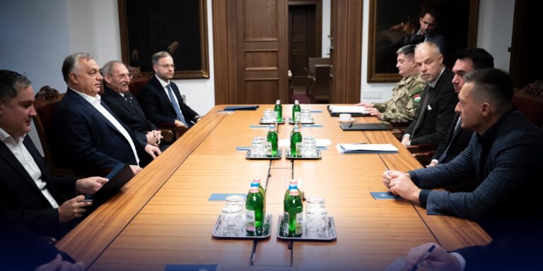 Összeült a Védelmi Tanács, elfogták a japán cipőtolvajt – híradó