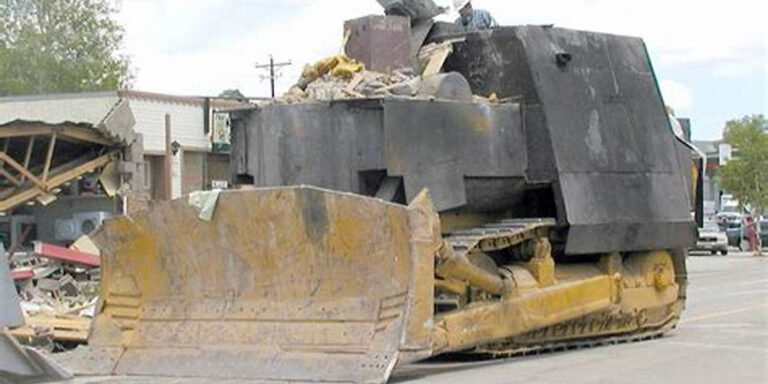 Volt egyszer egy Killdozer: a bosszú buldózere