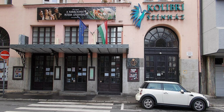 Viharos vezetőváltás a Kolibri színházban