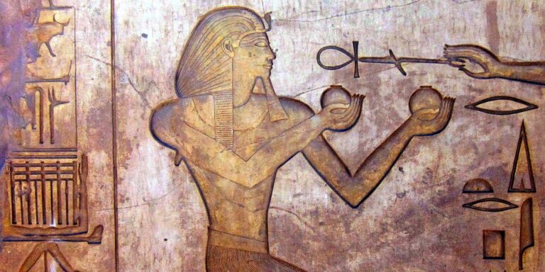 Fáraó sírjára bukkantak Egyiptomban