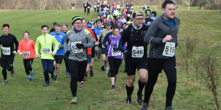 Valaki viccből hosszú kerülőútra küldött egy csapat futót egy versenyen