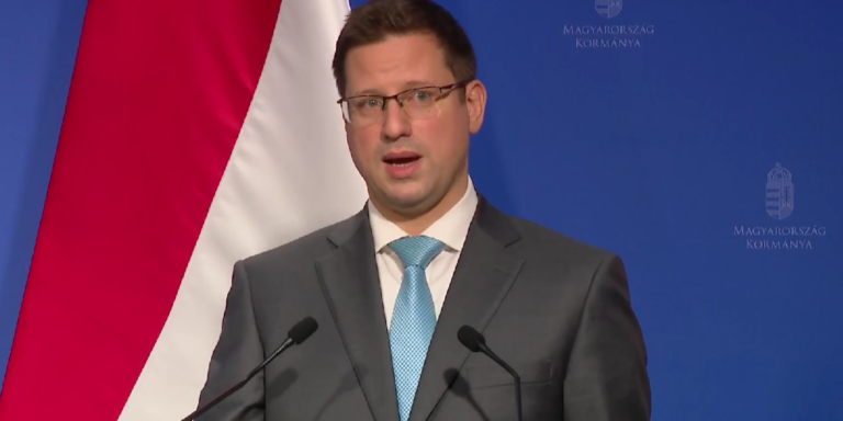 Két 11 éves fiú a hét hőse, megint átírják az Alaptörvényt – híradó