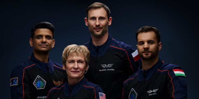 Ma sem indulhat el Kapu Tibor az űrbe