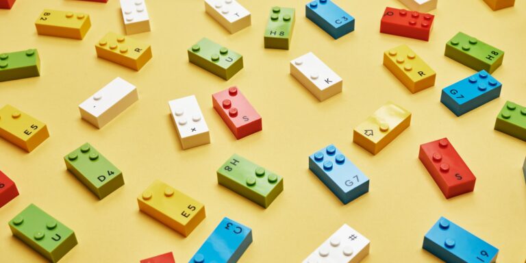 Látássérült magyar gyerekek tanulását segíti egy új Lego-készlet