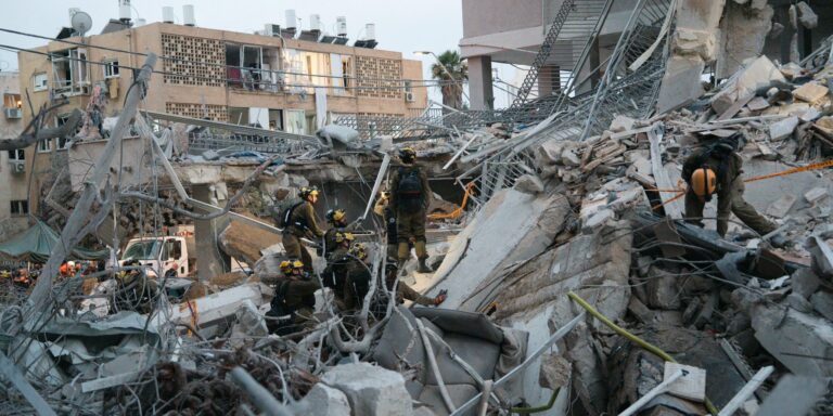 Tűzszünet, lebegő villa, és utánfutós roller is jutott keddre – híradó