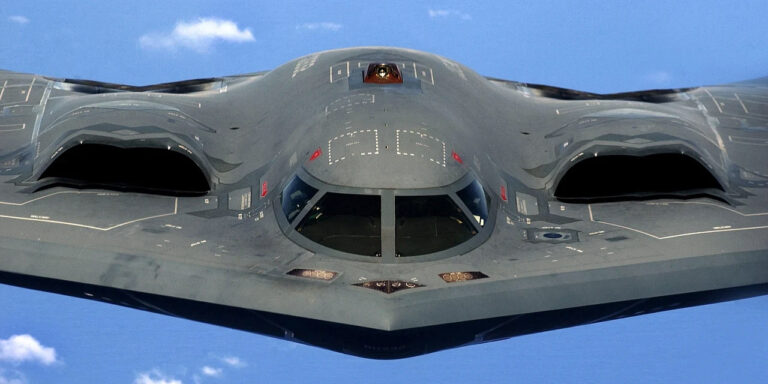 Lehet-e kakálni a lopakodó bombázón?