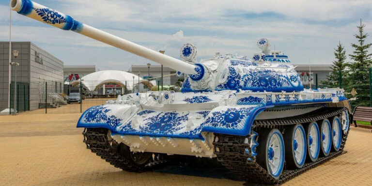 A hét műtárgya: a porcelántank