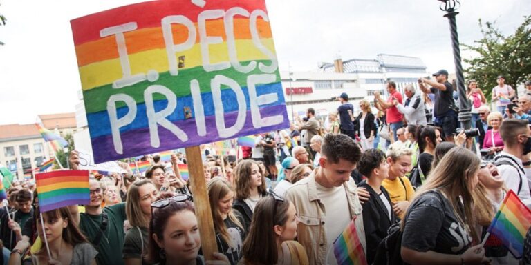 A bíróság is elkaszálta a pécsi Pride-ot, Orbán megint poloskázott – híradó