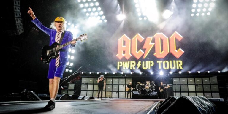 Több százan játszották dudán az AC/DC egyik dalát