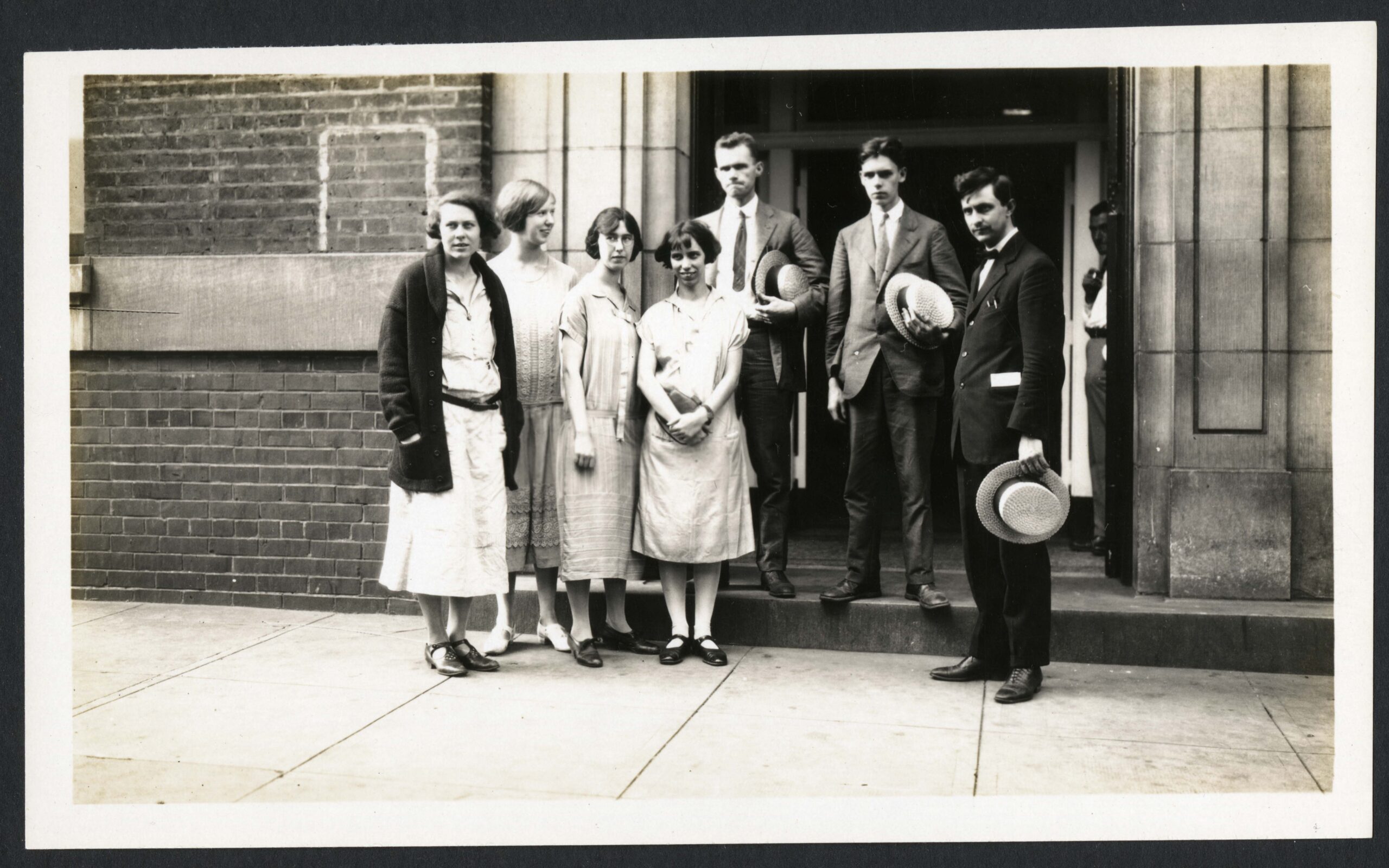 Az alvásteszten részt vett hét diák.(fotó: Smithsonian Institution Archives)