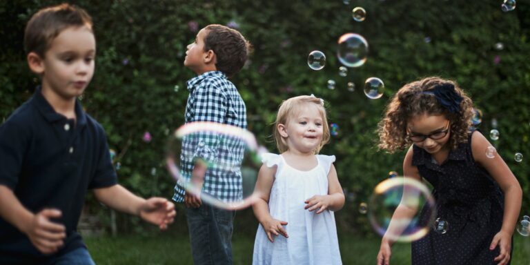 Minden gyereknek joga van játszani