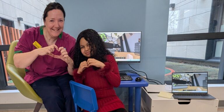 Minecraft-tal segítenek a beteg gyerekeken egy brit kórházban