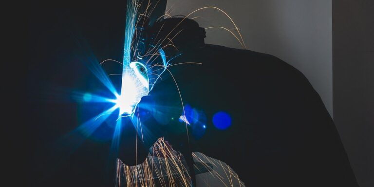 Tudta a kormány, hogy súlyosan mérgező a gödi akkugyár, miniárvíz volt Újbudán – híradó