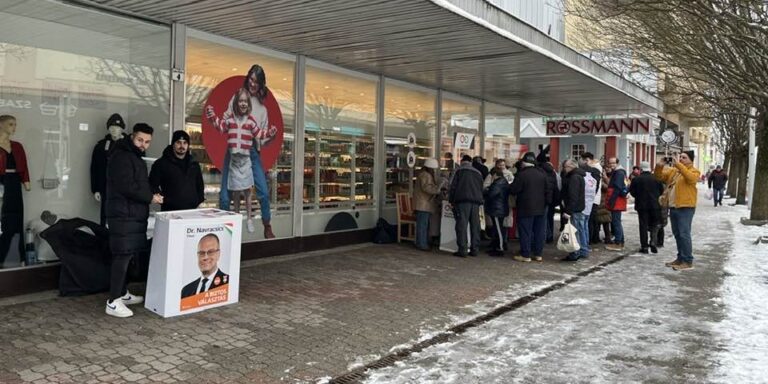 Mindkét nagy párt összegyűjtötte az ajánlásokat