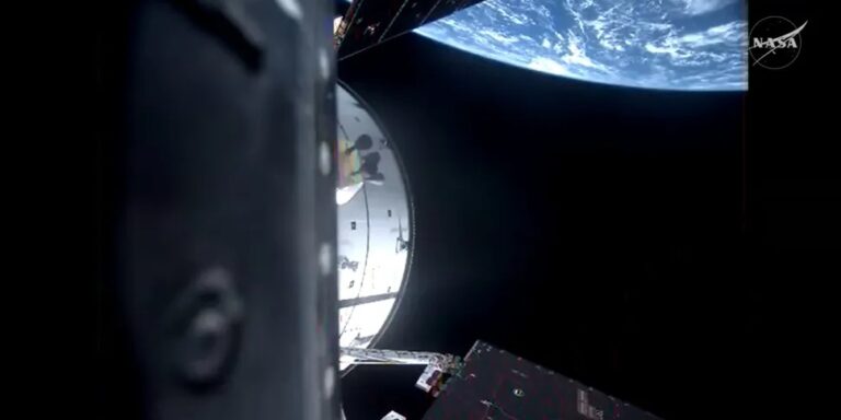 Elromlott a vécé az Orion űrhajón, és ez ott elég nagy baj