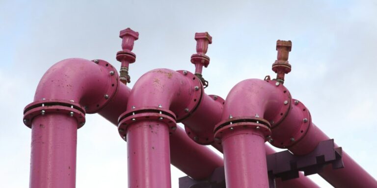 Állítólag bombát találtak egy gázvezetéknél, Magyar Péter választási trükkre gyanakszik