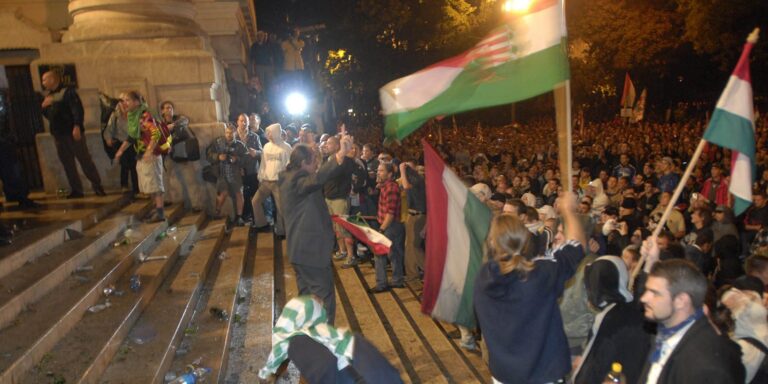 2006 őszén csatatérré változott az ország