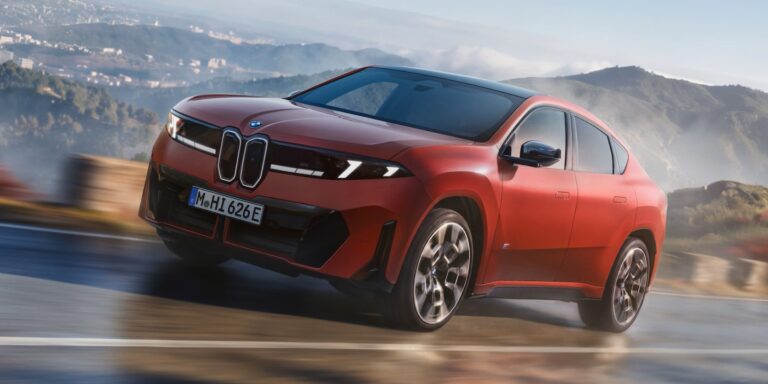 Ilyen BMW-t fognak gyártani ezentúl Debrecenben